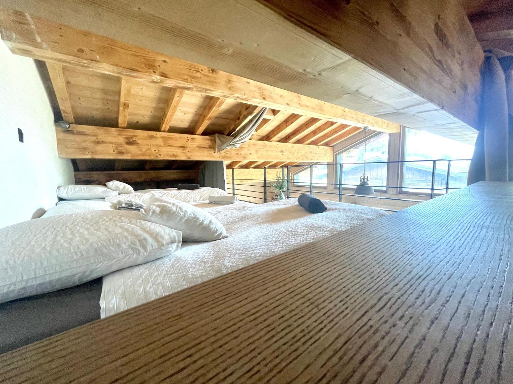 Chalet Le Petit Nicolas, Jacuzzi, Vue Mont Blanc Chamonix Mont Blanc Exterior foto