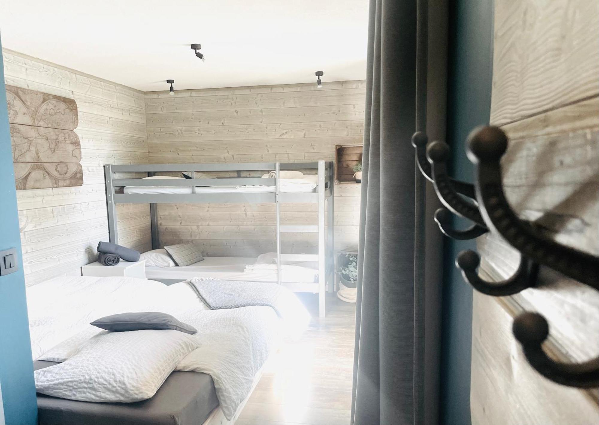Chalet Le Petit Nicolas, Jacuzzi, Vue Mont Blanc Chamonix Mont Blanc Exterior foto
